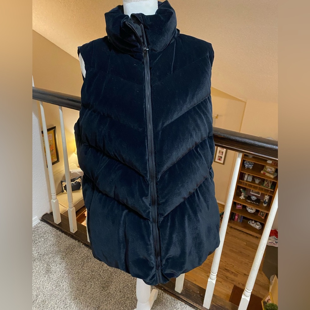 Athleta velvet vest